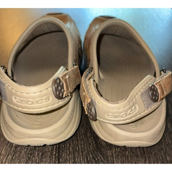 Crocs Swiftwater Men's Leather Tan Slip-On Shoes With Adjustable Heel Strap Siz - Picture 2 of 9